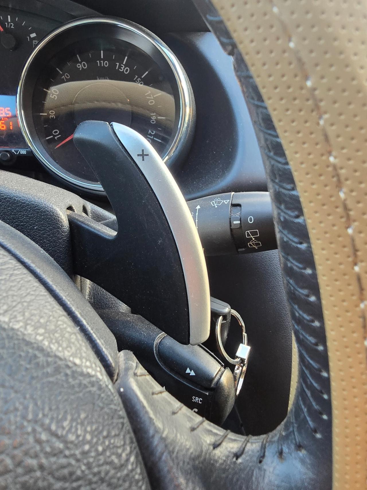 Peugeot 3008 1.6 HDi 110CV CAMBIO ROBOTIZZATO Perfetta
