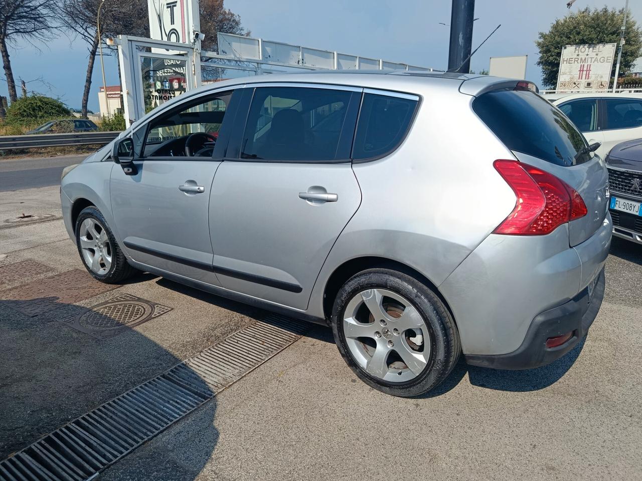 Peugeot 3008 1.6 HDi 112CV cambio robotizzato Premium