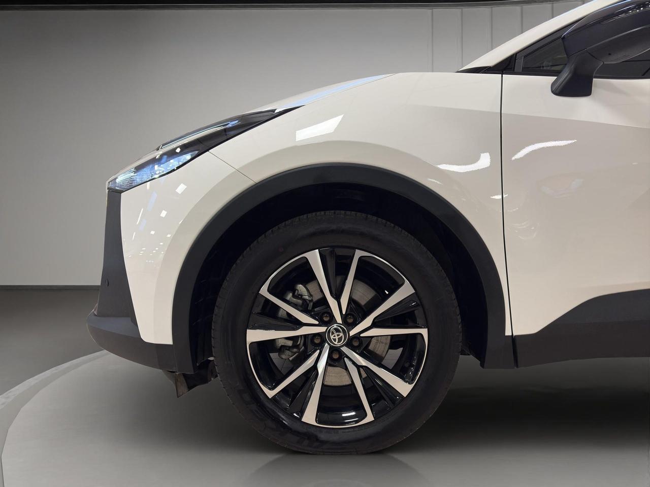 Toyota C-HR 2.0 phev Trend eco fwd e-cvt