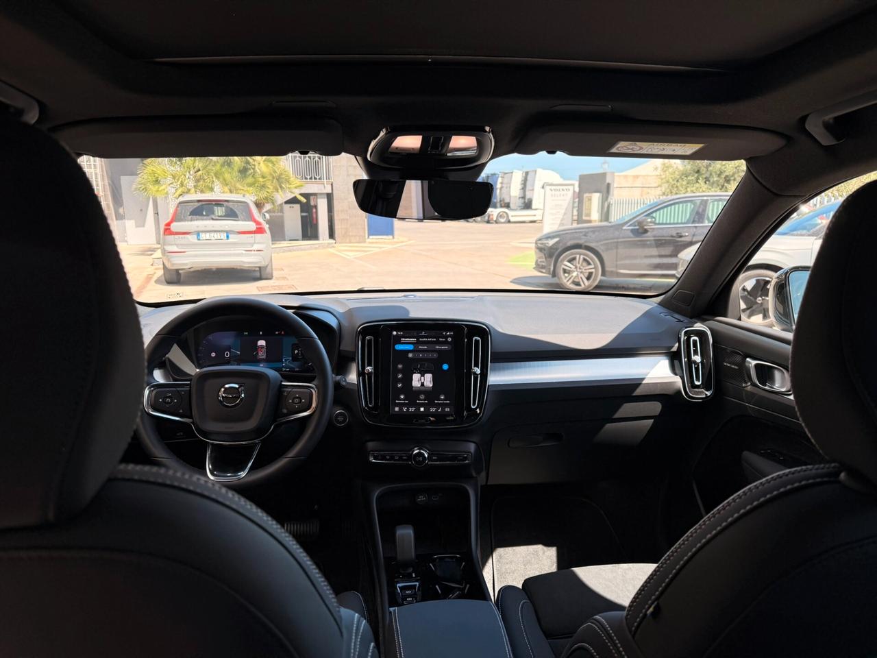 Volvo XC40 B3 automatico Ultra Black Edition