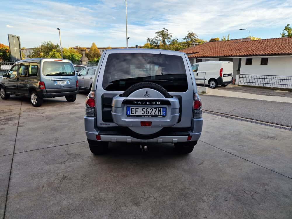 Mitsubishi Pajero 3.2 DI-D 16V 3p. Intense DPF