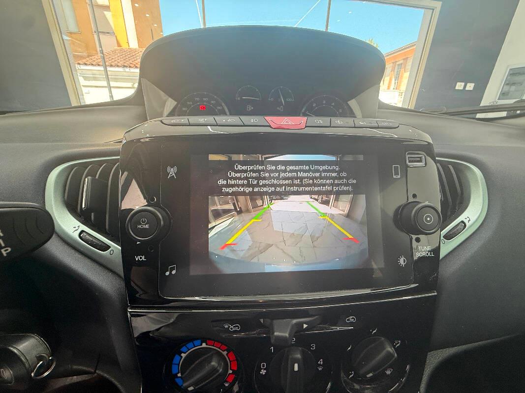 Lancia Ypsilon III LACIA YPSILON 1.0 firefly hybrid Gold s&s 70cv 5p.ti