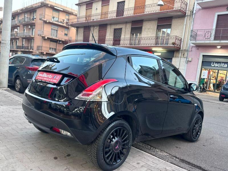 Lancia Ypsilon 1.3 MJT 16V 95 CV 5 porte S&S Gold