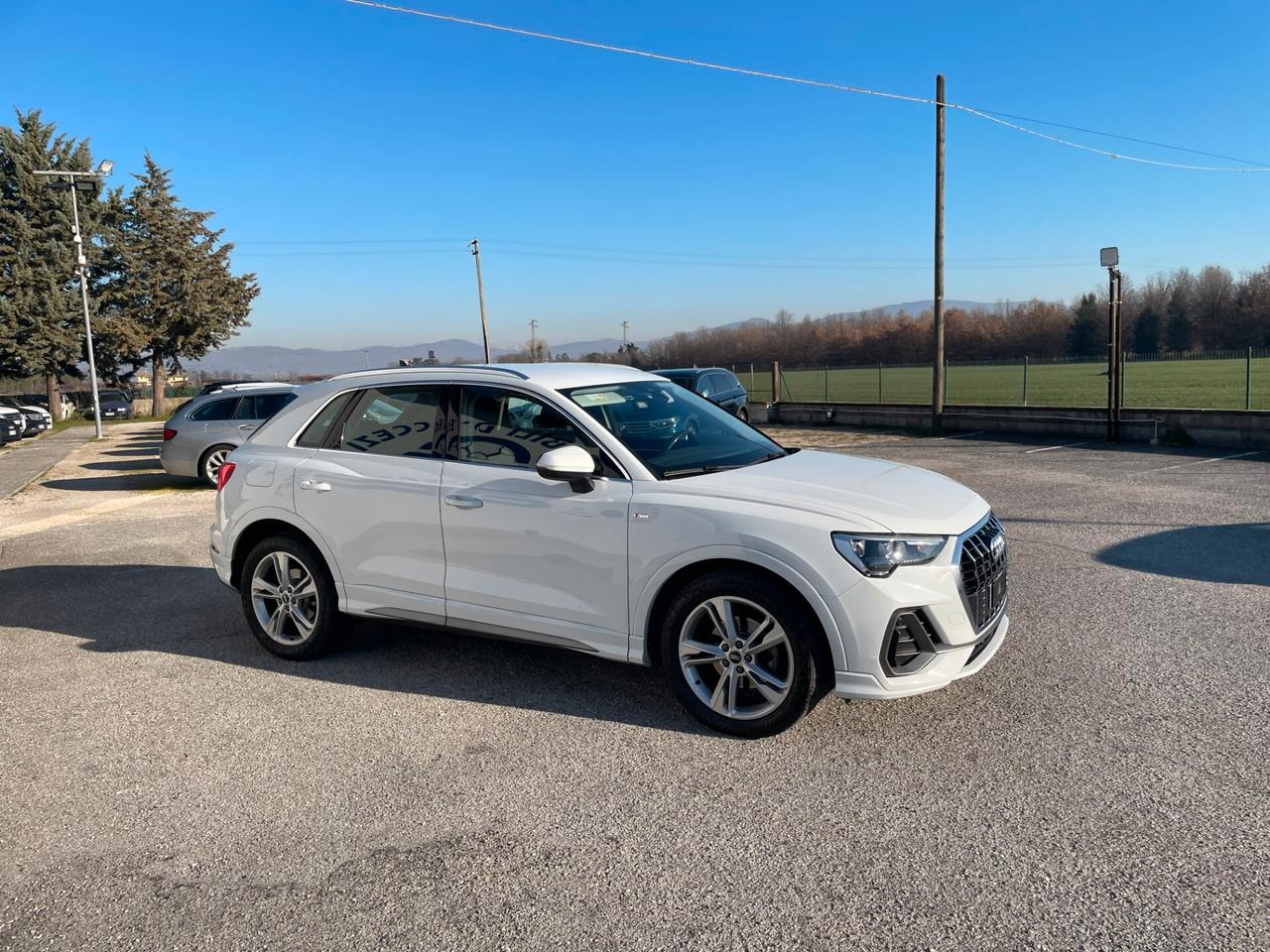 Audi Q3 35 TDI S tronic S line edition