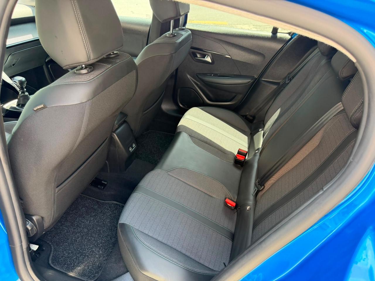 Peugeot 208 Allure Pack 100 CV 2023