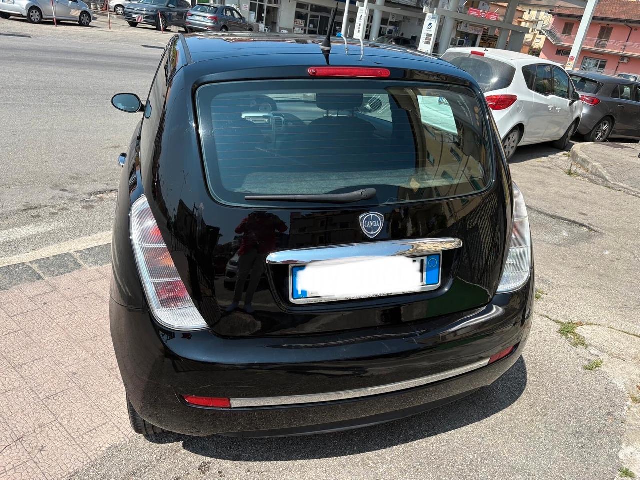 Lancia Ypsilon 1.2 Argento