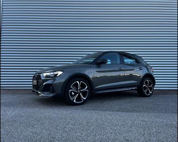 AUDI A1 ALLSTREET 30 TFSI S-TRONIC IDENTITY CONTRAST