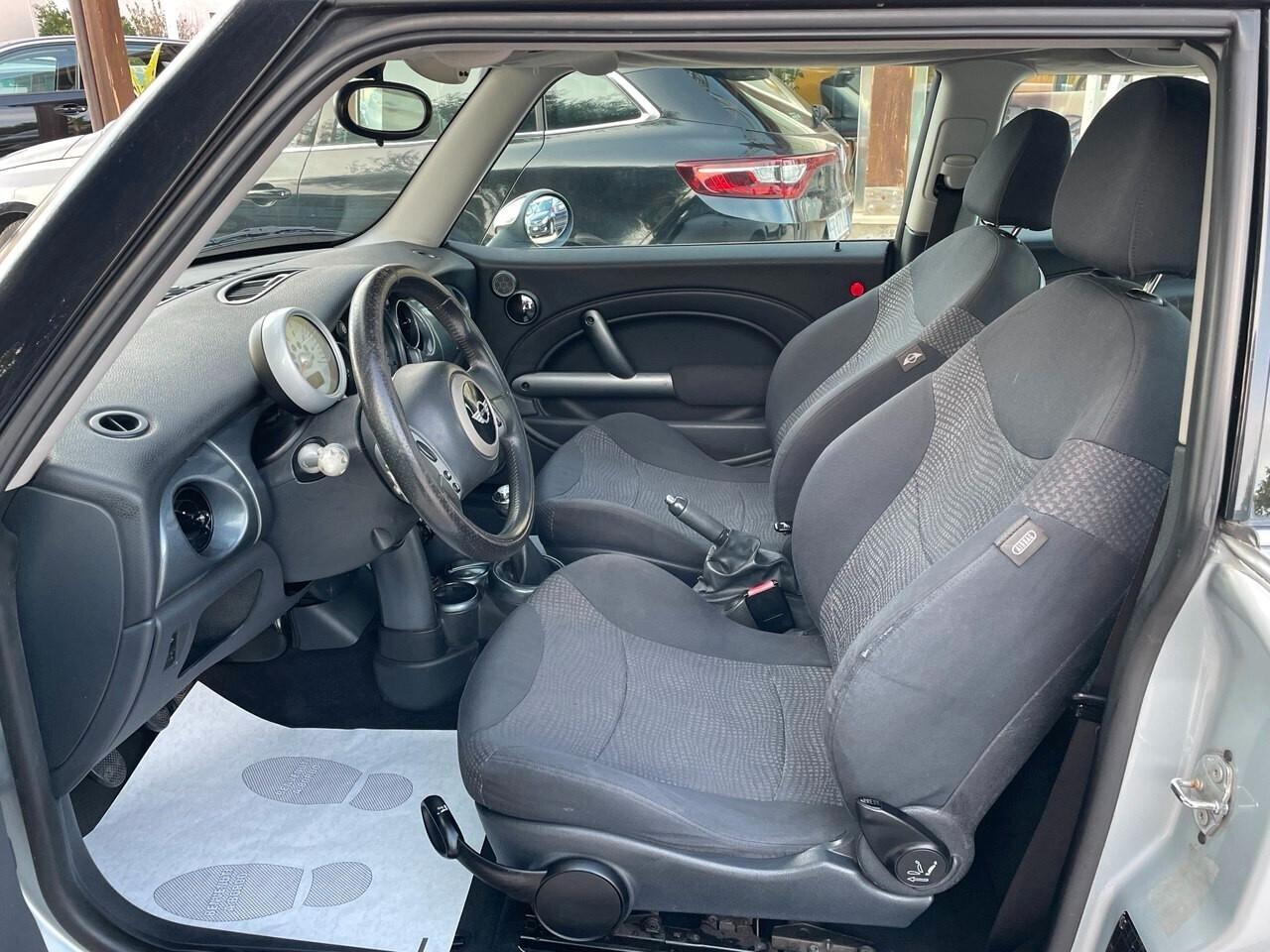 MINI ONE 1.4 D - 2006