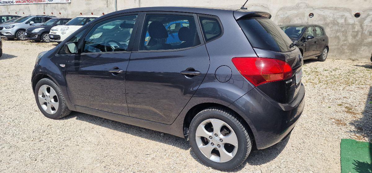 KIA Venga 1.4 CRDi 90CV WGT Fullsky