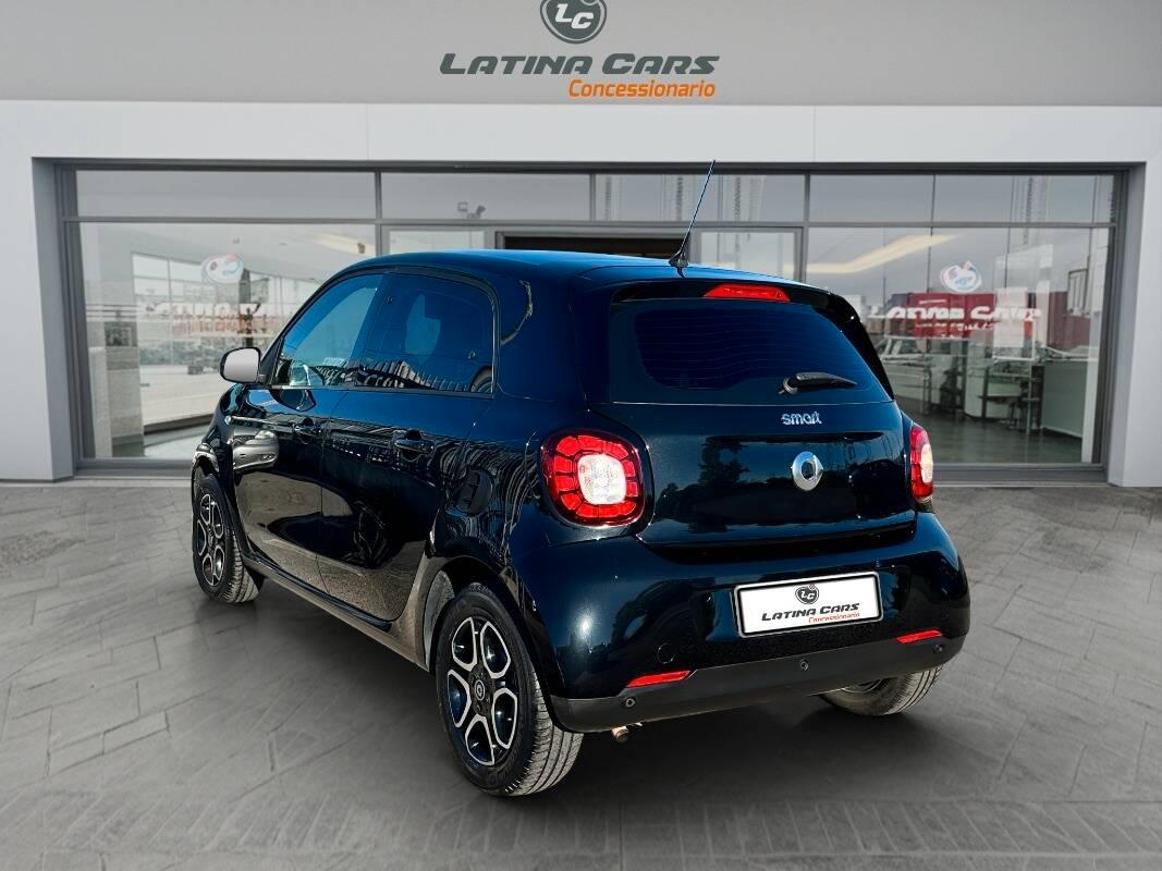 Smart Forfour 1.0 Youngster 71cv AUTOM E TETTO PANORAMICO