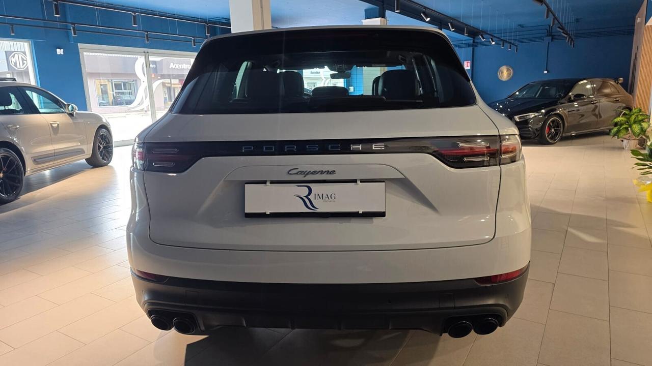 Porsche Cayenne 3.0 V6