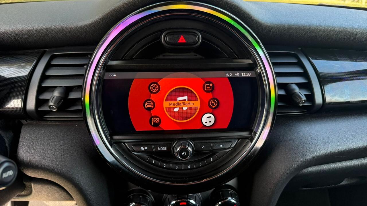 Mini 2.0 Cooper SD aut. 3P 2018 PERFETTA leggi testo