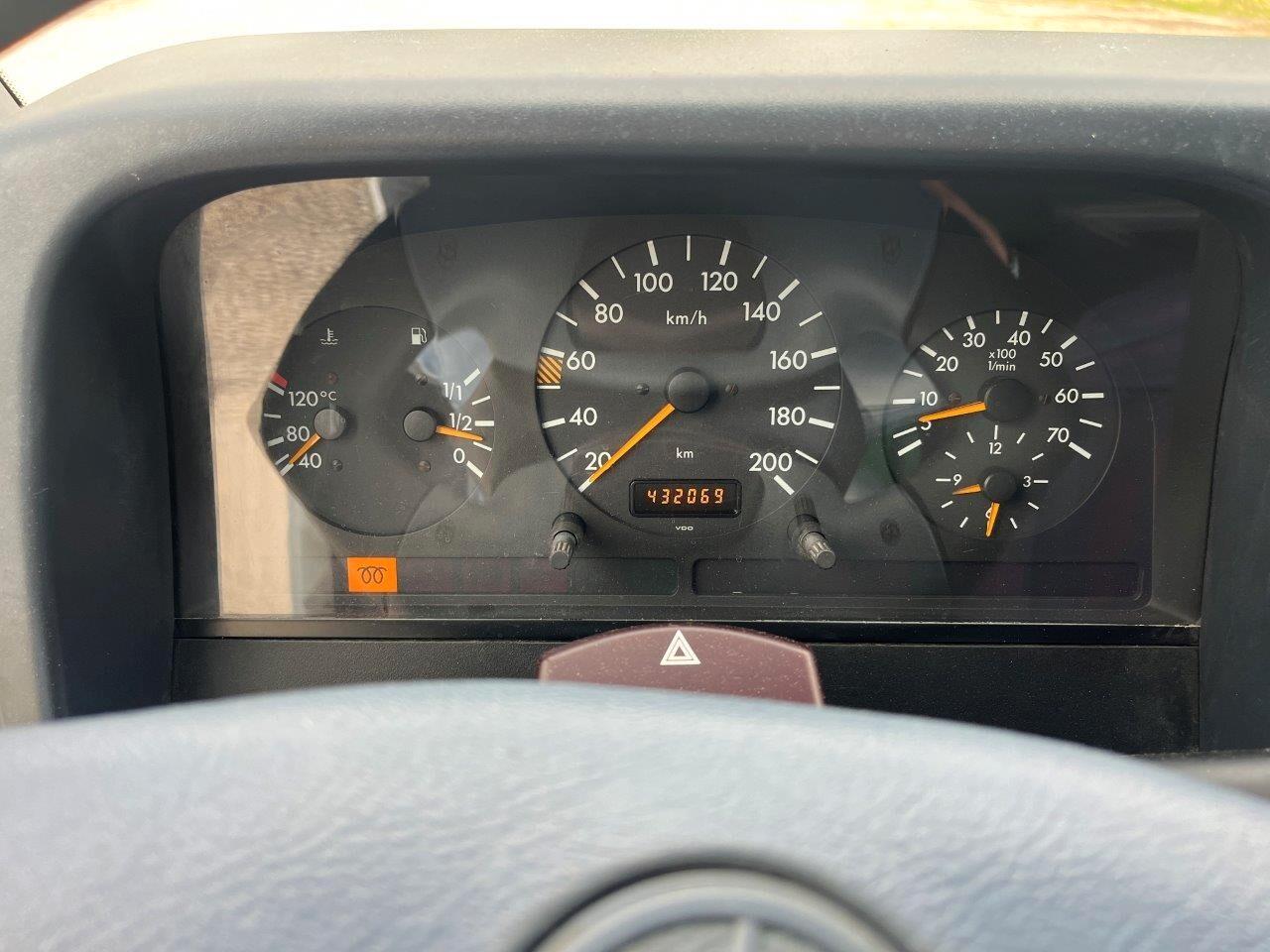 Mercedes Benz 310 DF Sprinter