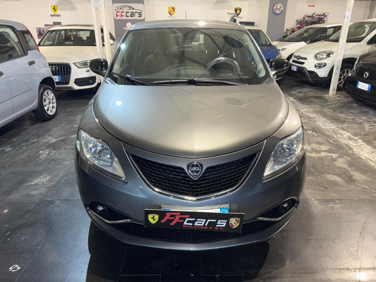 Lancia Ypsilon 1.0 FireFly 5 porte S&S Hybrid Ecochic Gold