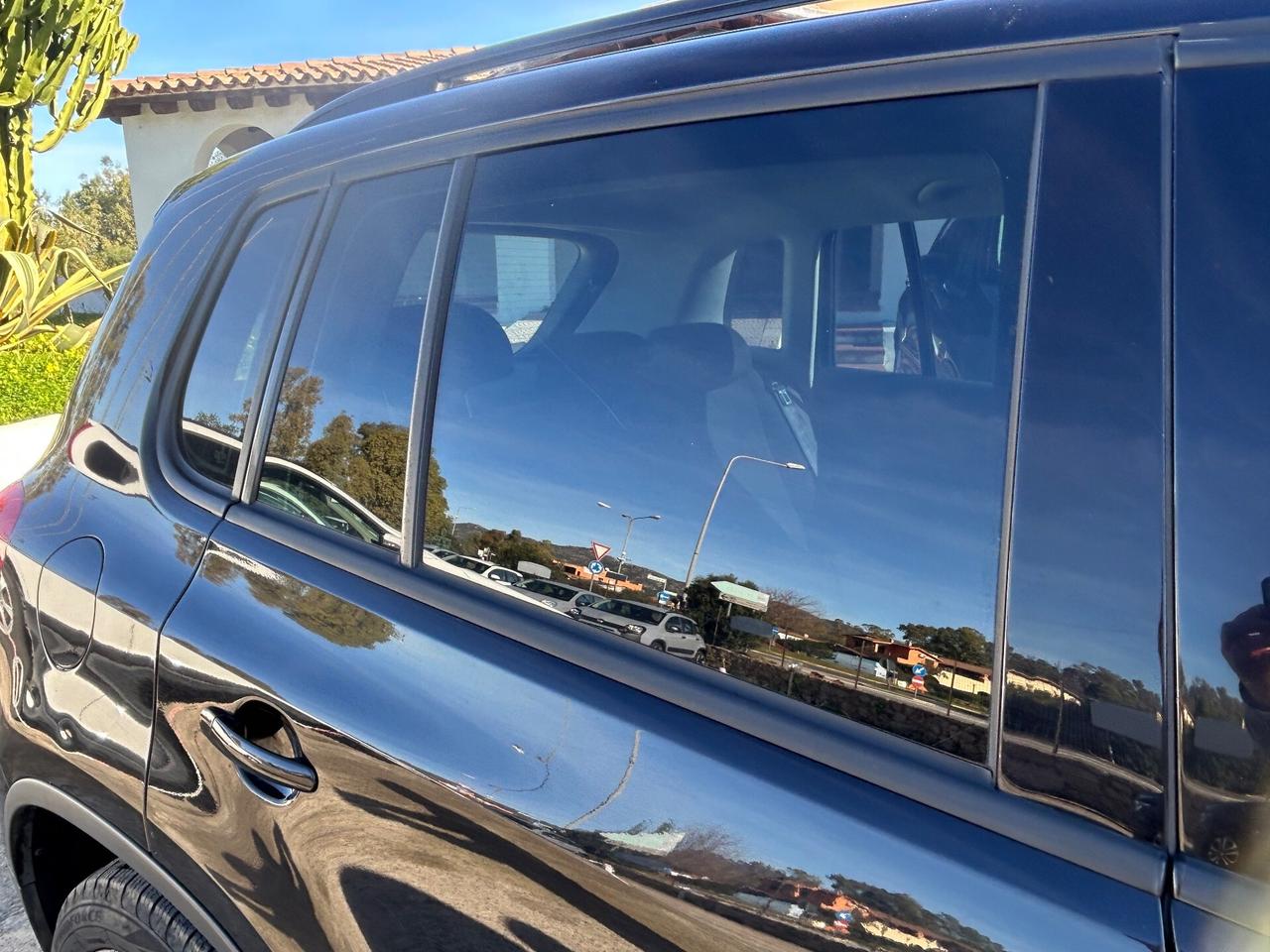 Volkswagen Tiguan 2.0 TDI 110 CV Cross BlueMotion Technology