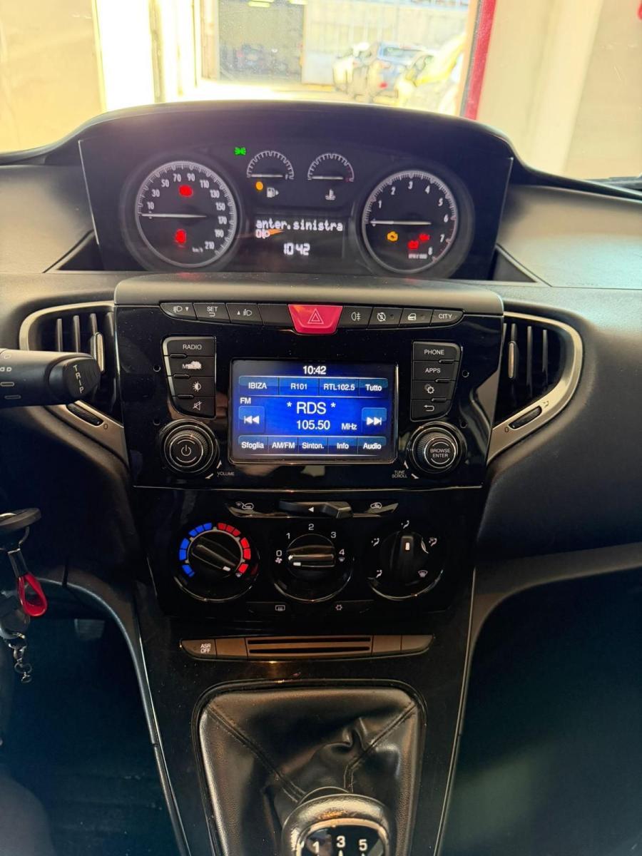 LANCIA - Ypsilon - 1.2 69 CV 5p. Gold