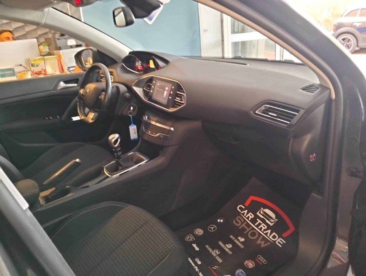 Peugeot 308 BlueHDi 130 S&S Business