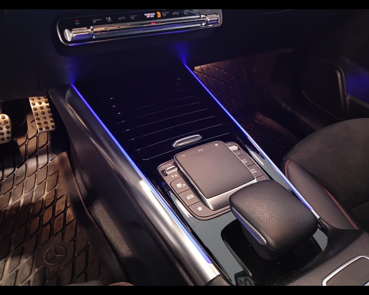 Mercedes-Benz GLA-H247 2020 - GLA 200 d Premium auto