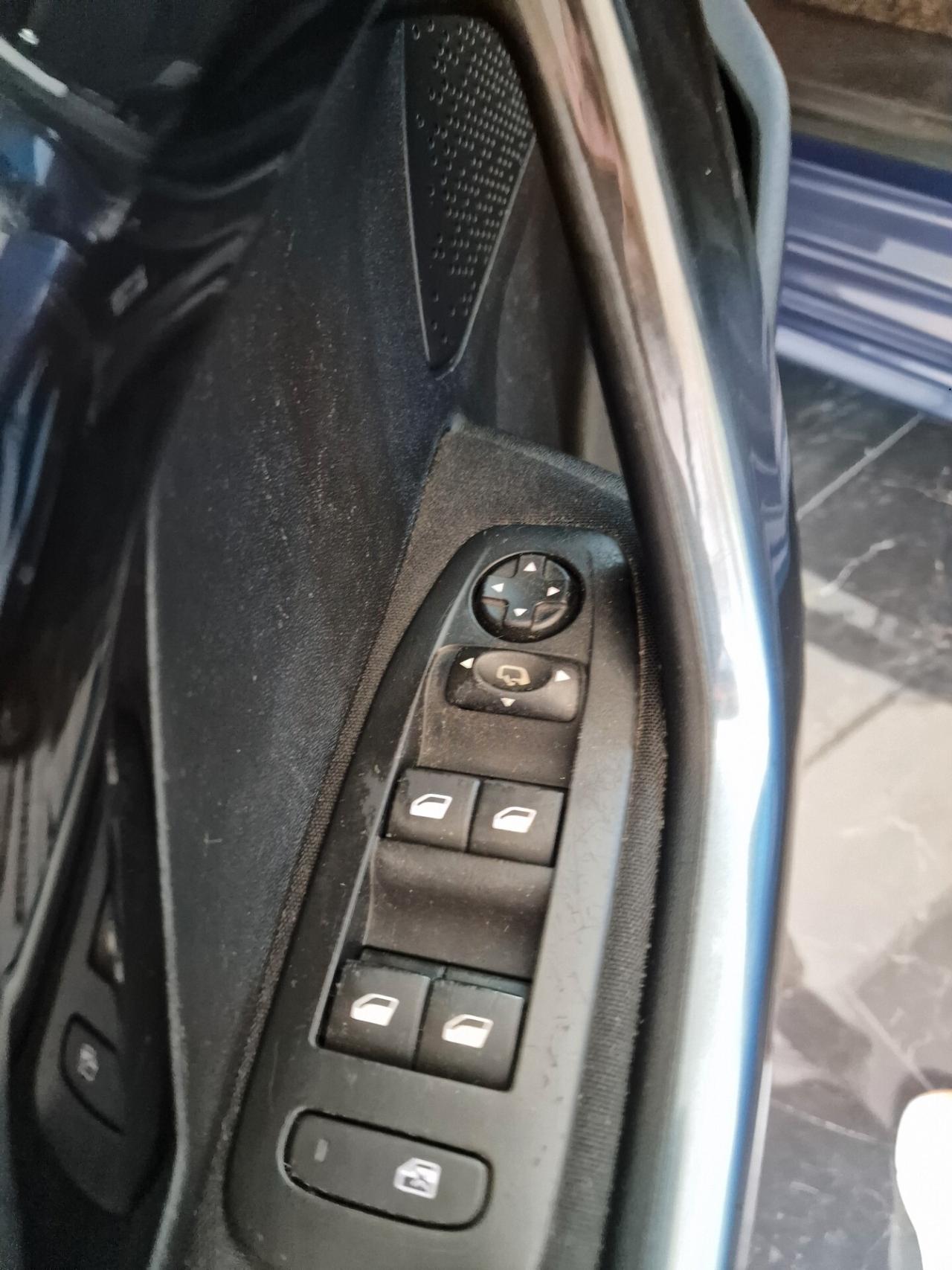 Peugeot 208 1.6 e-HDi 115 CV Stop&Start 5 porte Allure