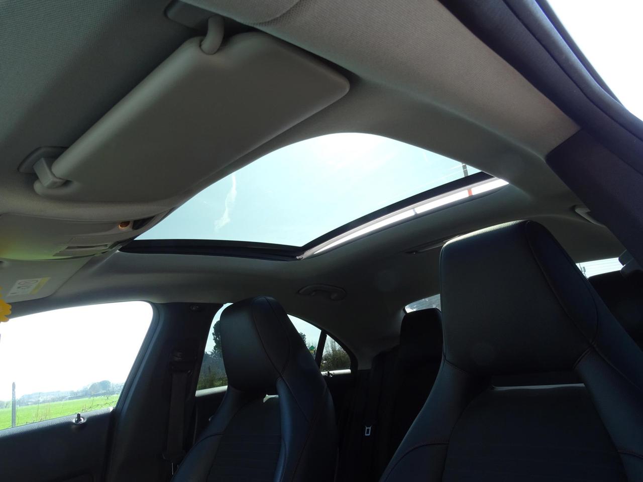 Mercedes-Benz CLA 200 Premium 156 CV CAMBIO AUTOMATICO