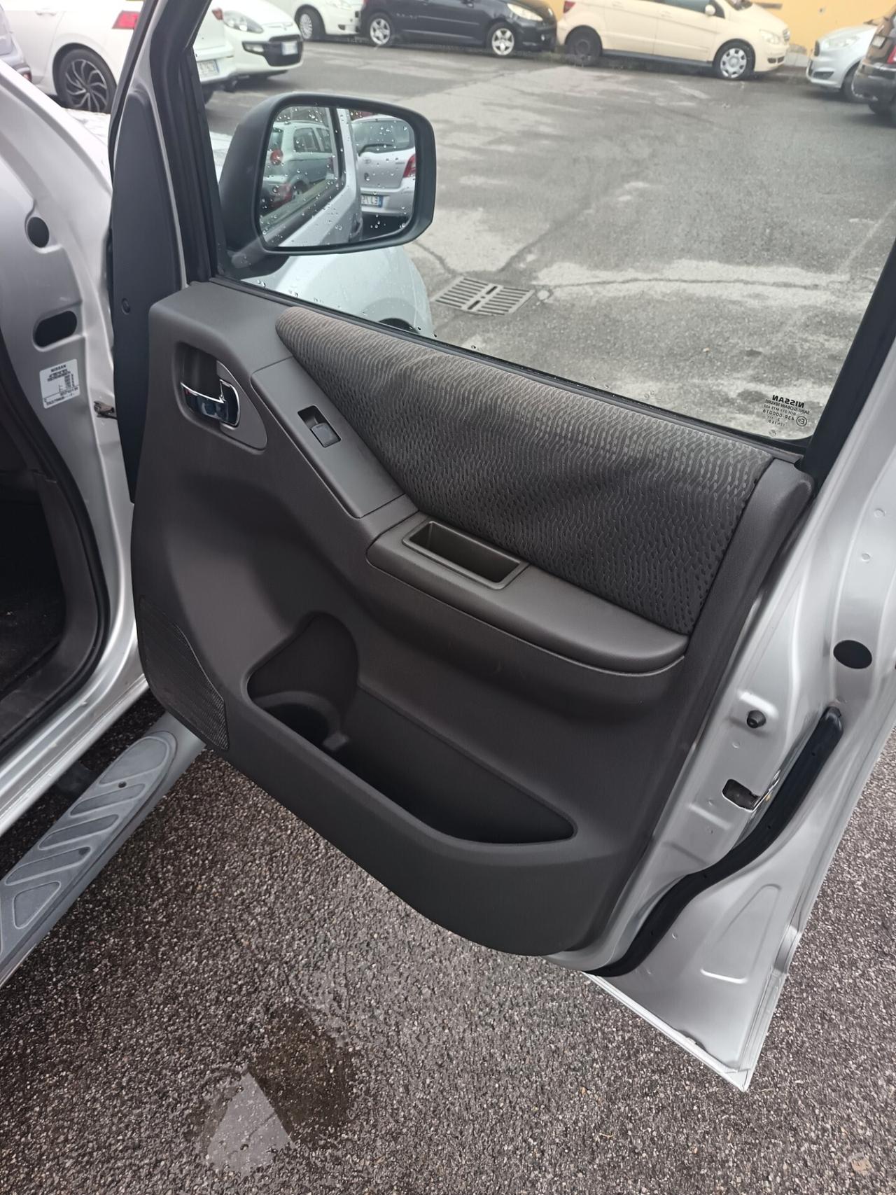 Nissan Navara 2.5 dCi 4 porte Double Cab WoRK