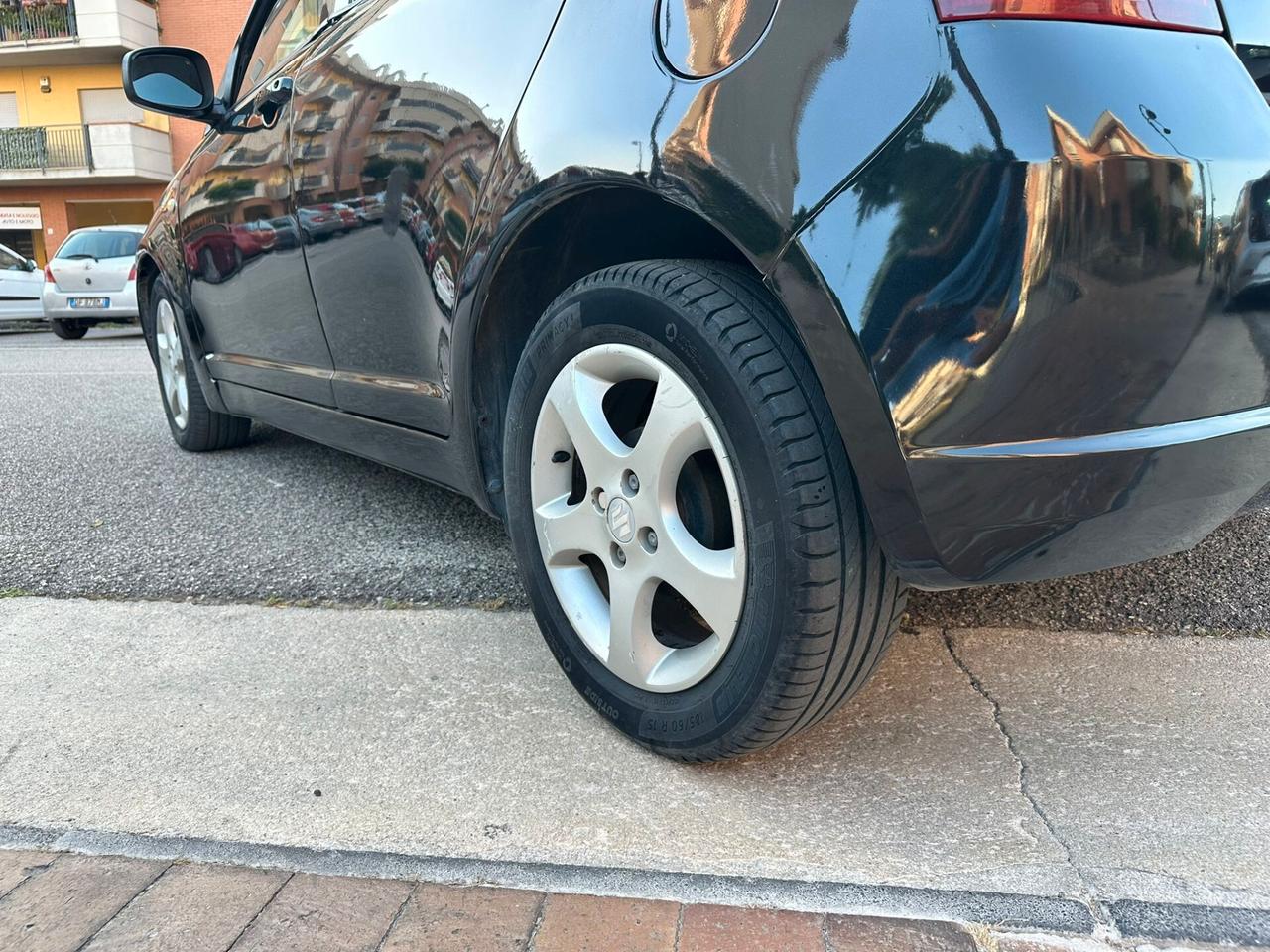 Suzuki Swift 1.3 DDiS 5p. 12 MESI DI GARANZIA