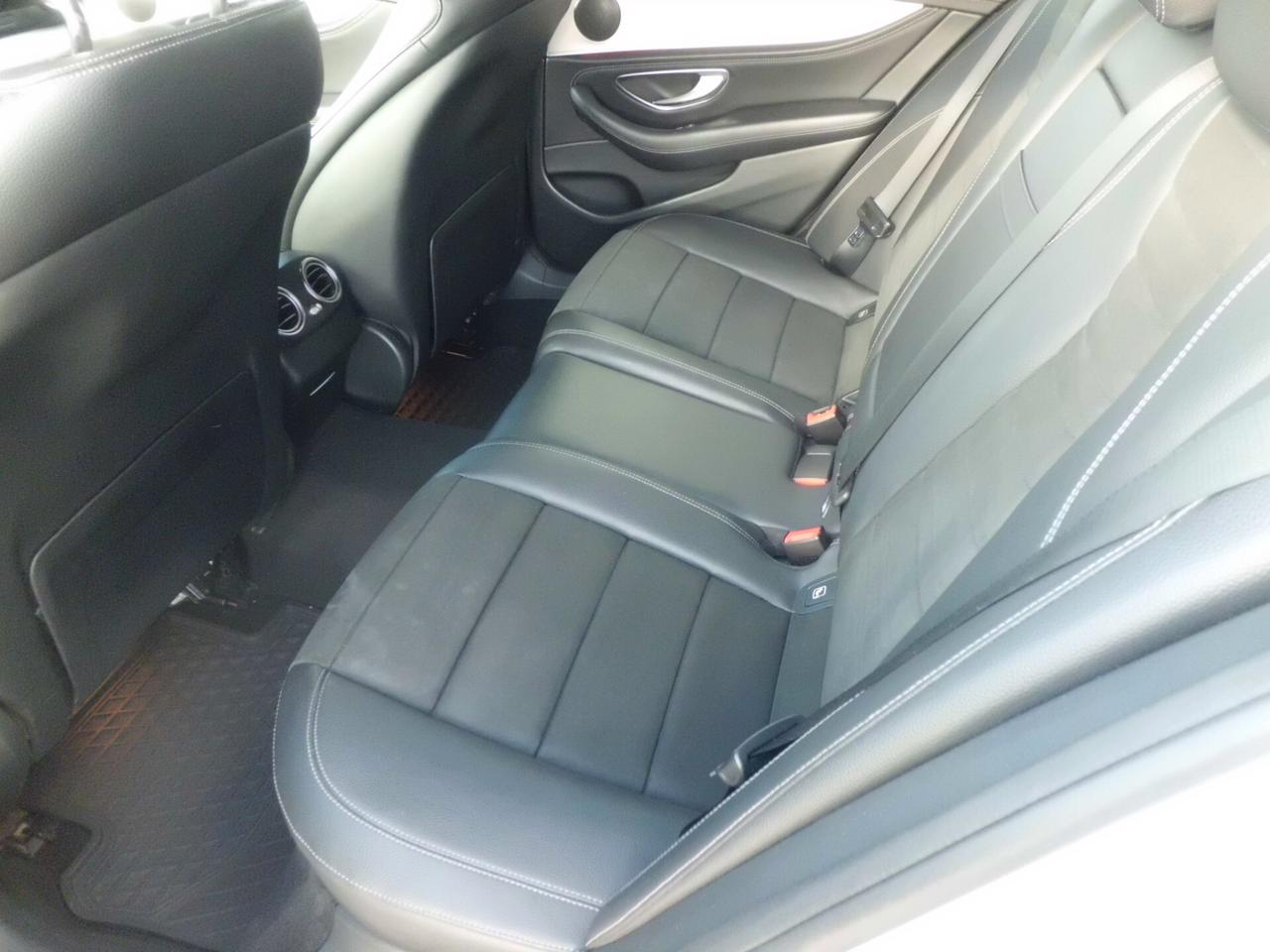 Mercedes-benz E 220 d Auto Premium Plus