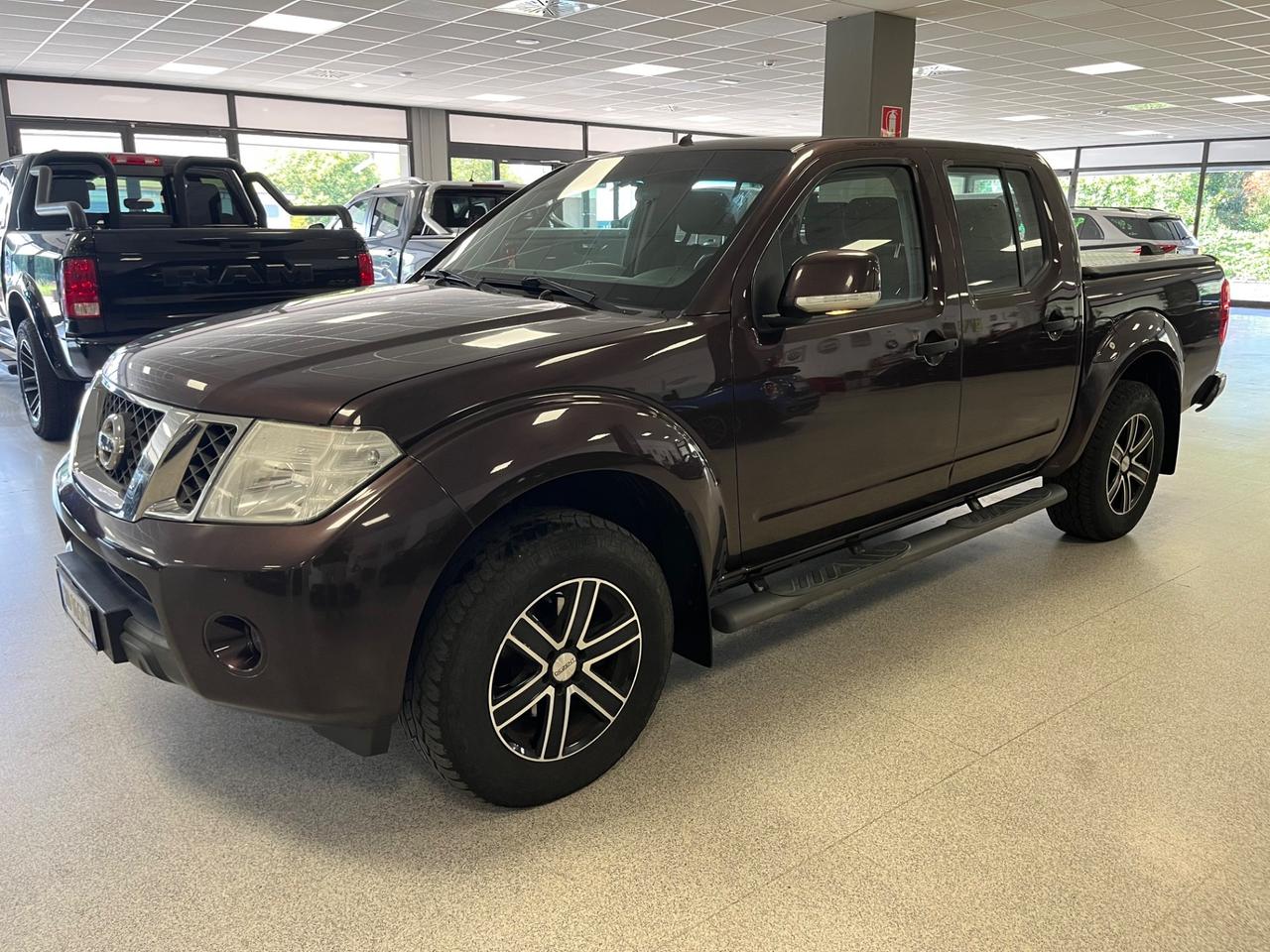 Nissan Navara 2.5 dCi 190CV 4x4 Manuale GancioTraino