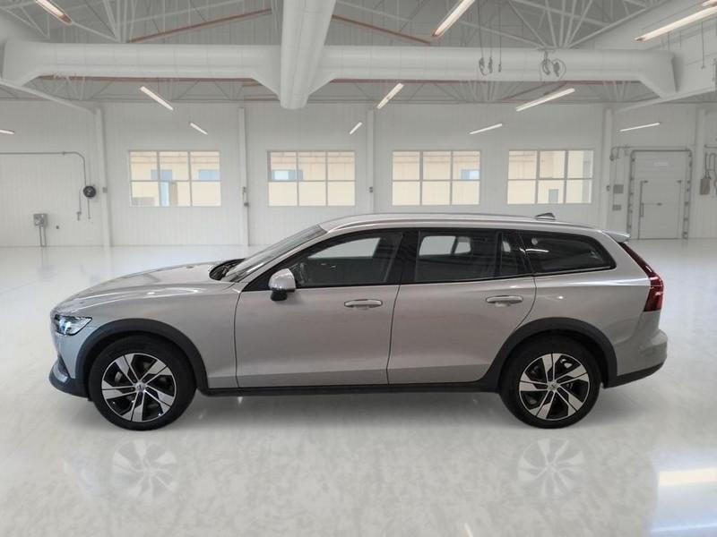 VOLVO V60 CROSS COUNTRY B4 D AWD AUTOM. CORE STATION WAGON