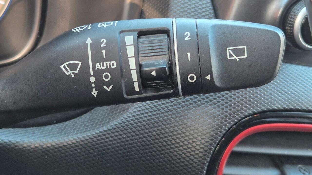 Hyundai Kona 1.6 CRDI 115 CV Style 2019 NEOP leggi testo