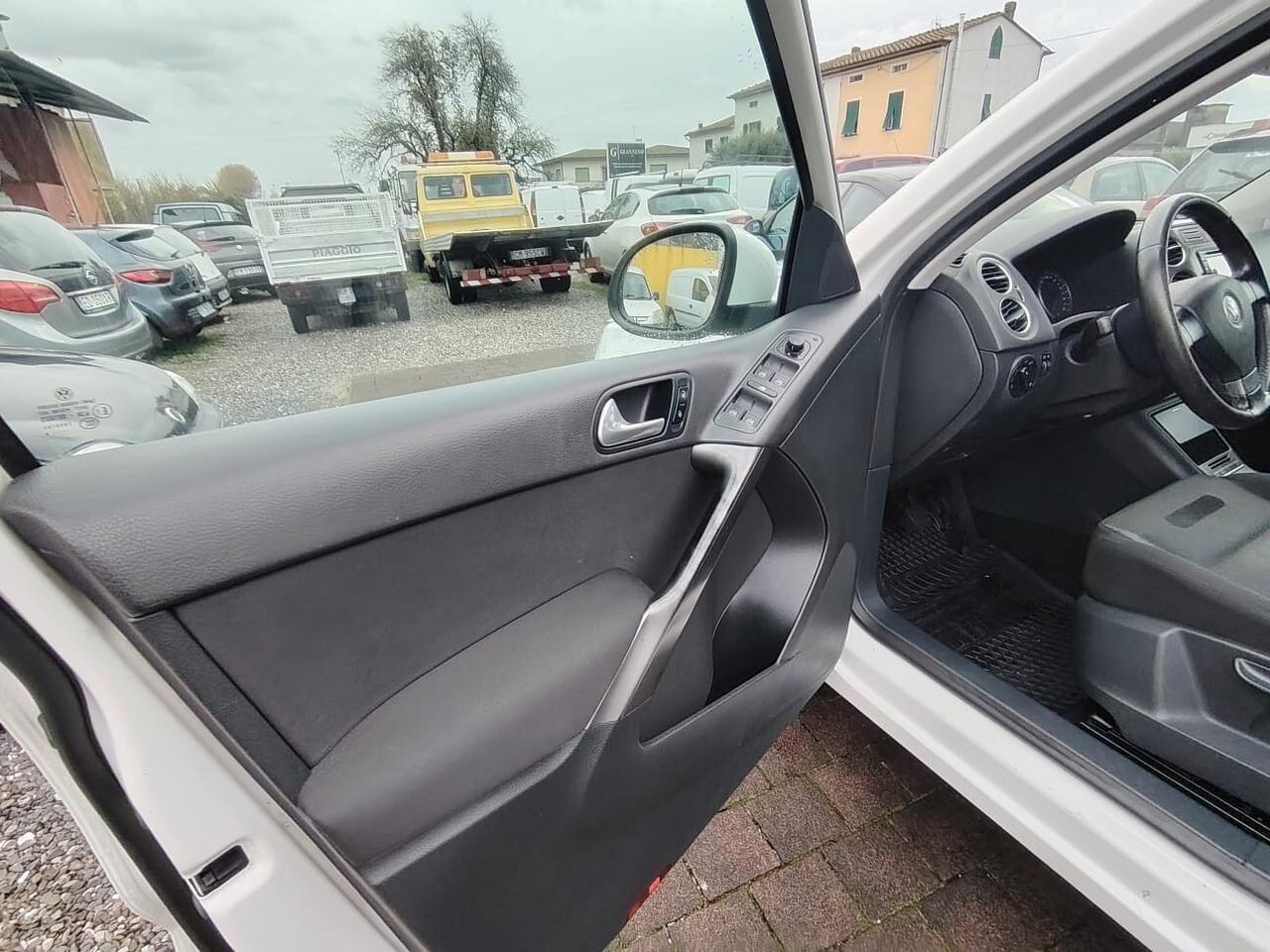 Volkswagen Tiguan 2.0 TDI 170 CV DPF Sport & Style (18°)