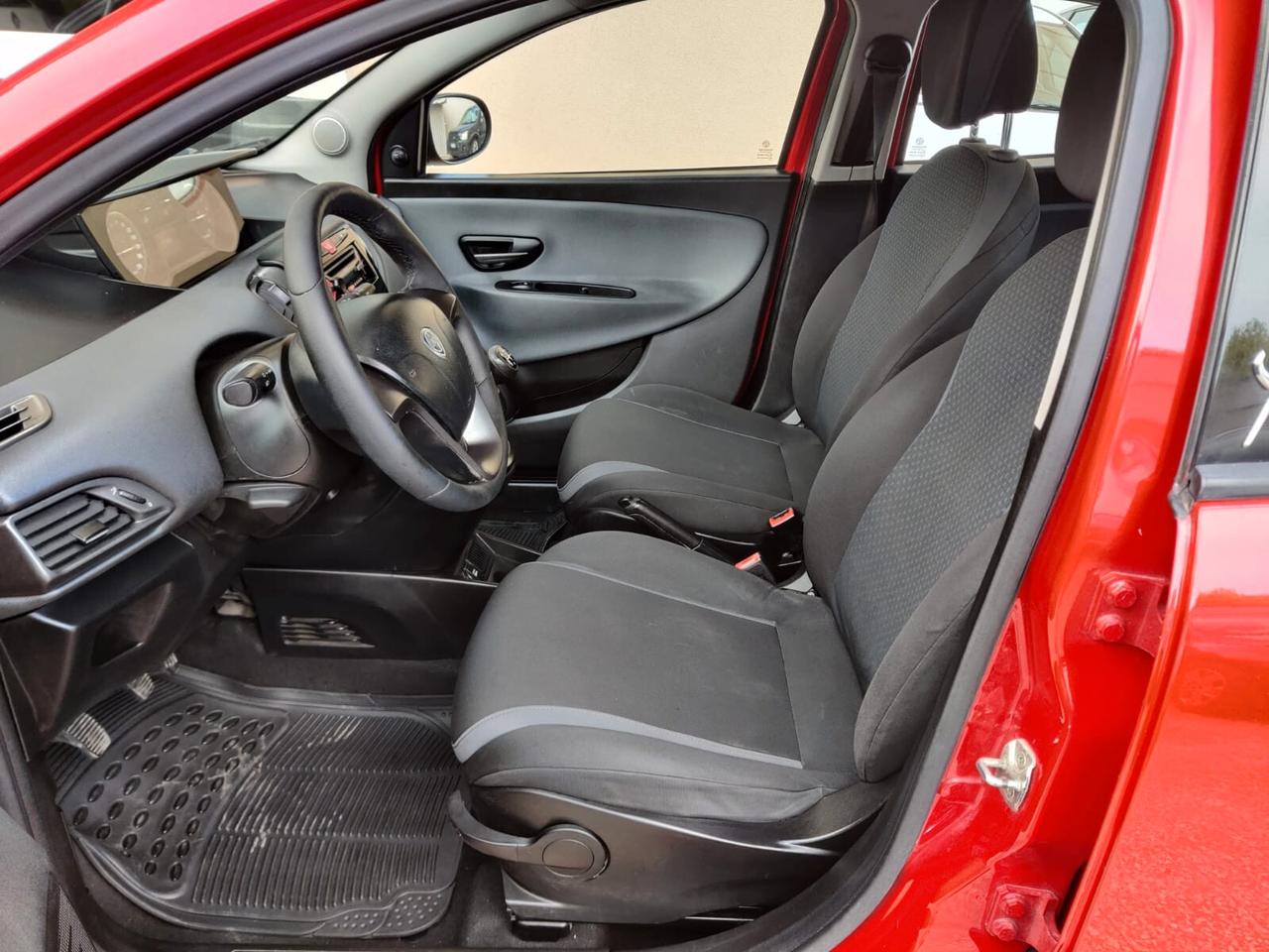 Lancia Ypsilon 1.2 Benzina