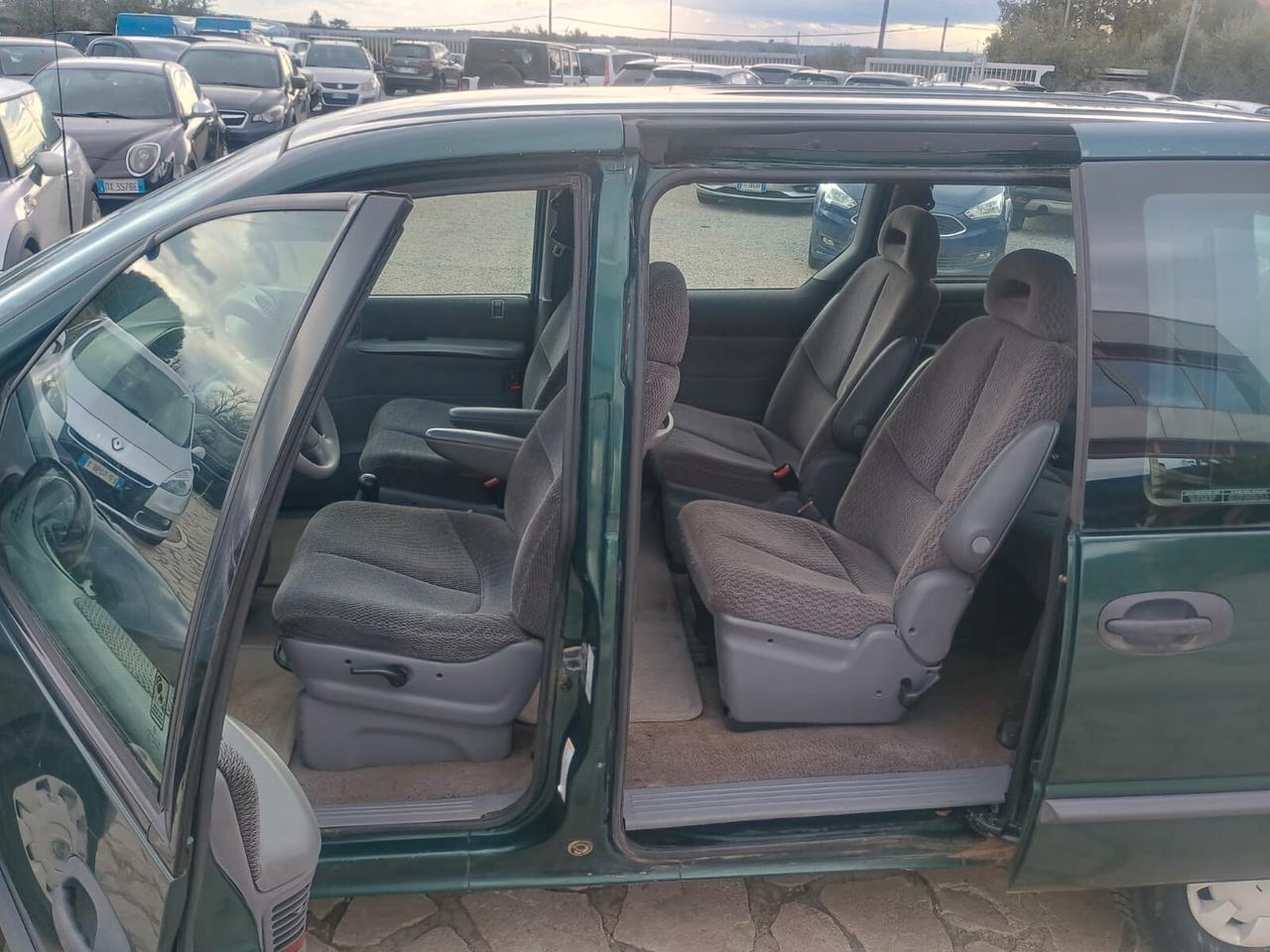 Chrysler Voyager 2.4 16V LE
