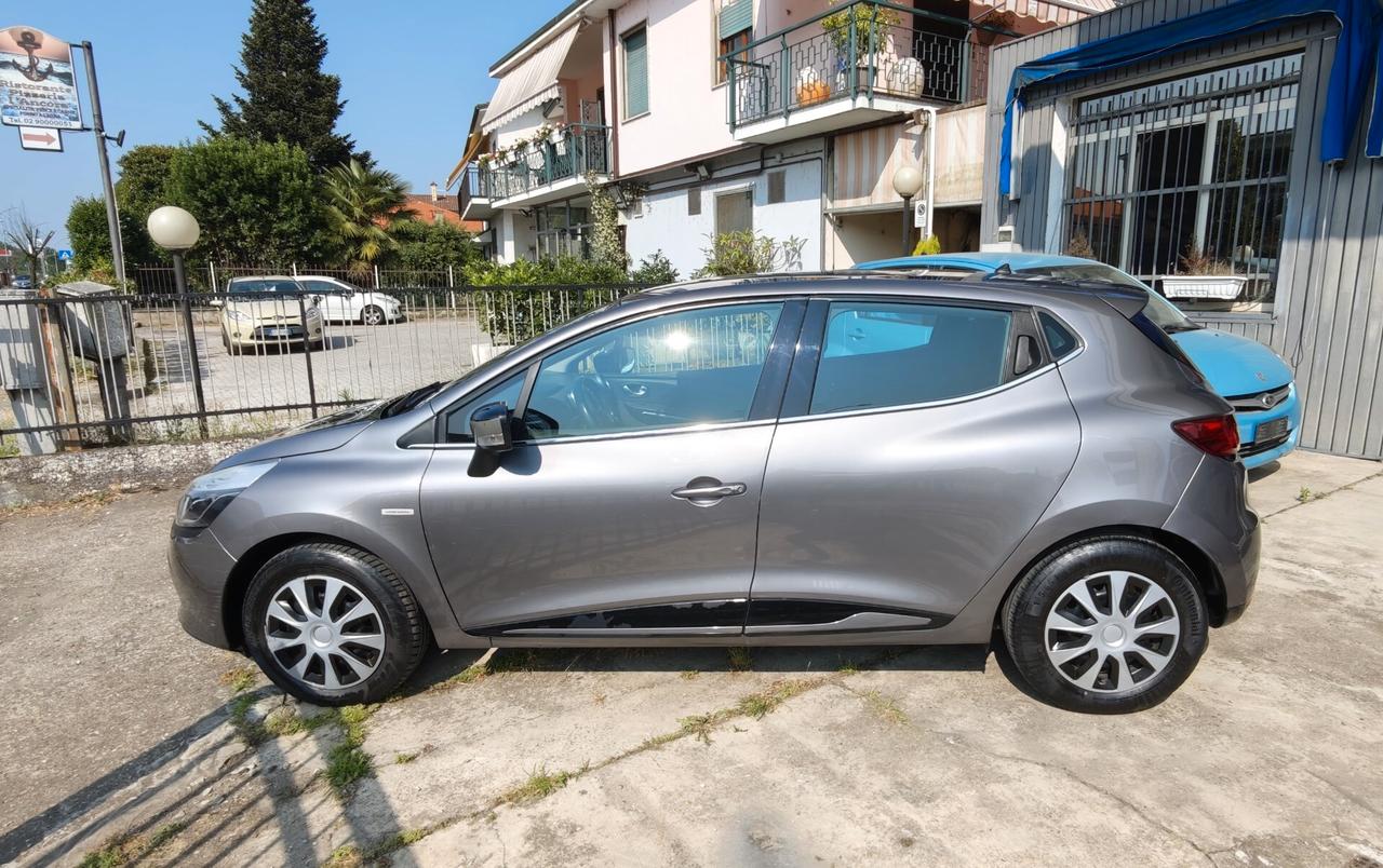 Renault Clio 1.2 75CV GPL 5 porte Costume National