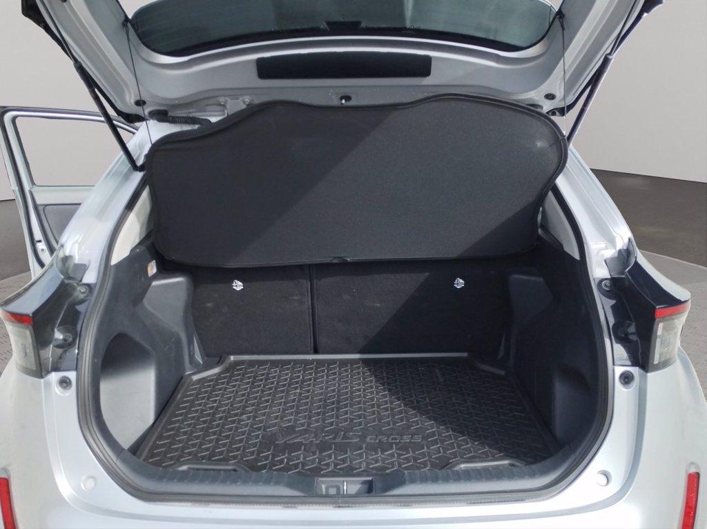 TOYOTA Yaris cross 1.5h active fwd 115cv e-cvt del 2025