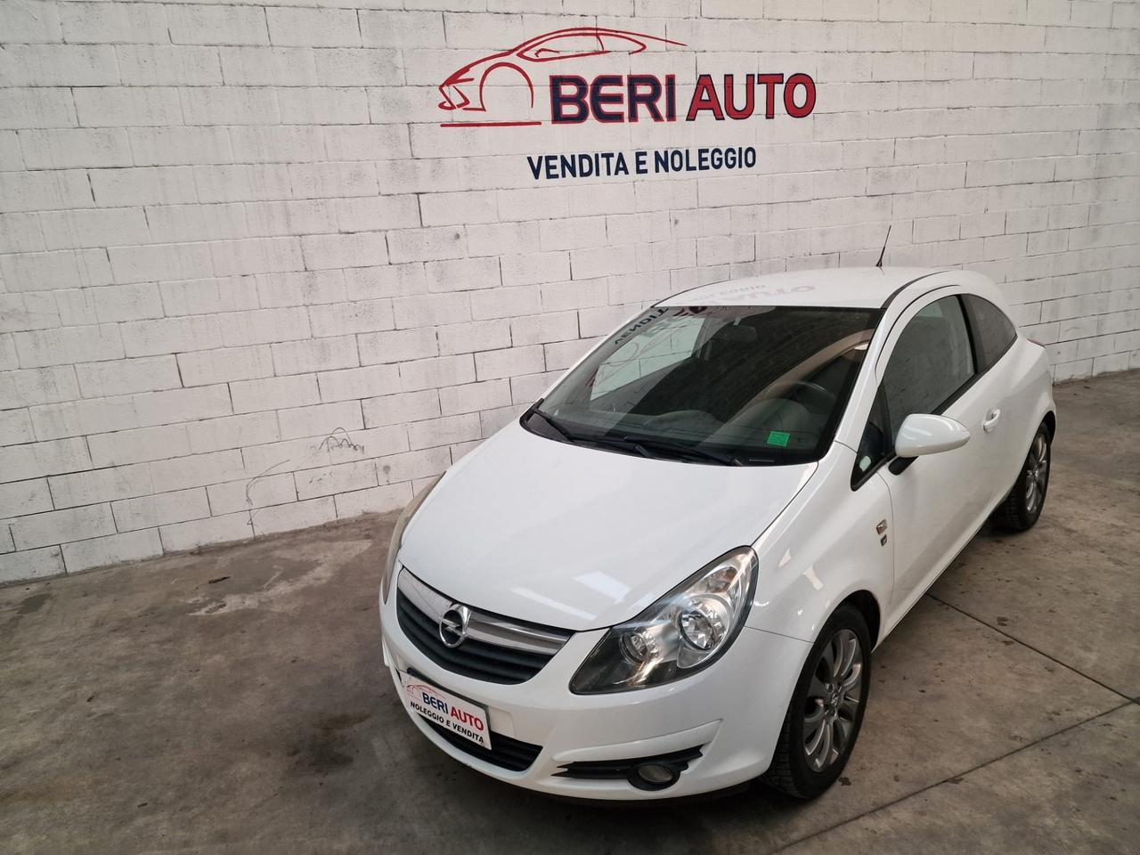 Opel Corsa allestimento Sport