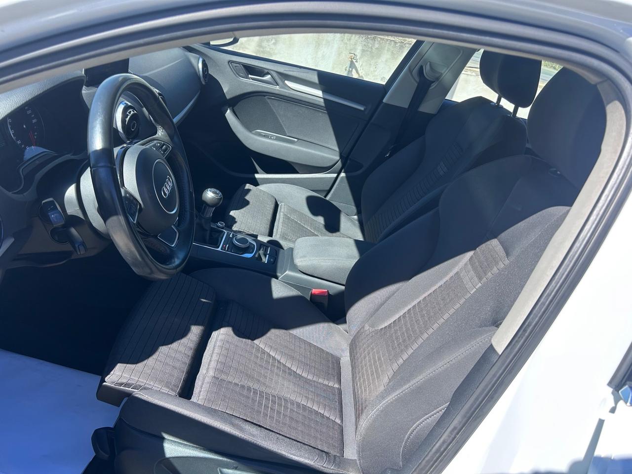 Audi A3 Sedan 2.0 TDI clean diesel Ambition