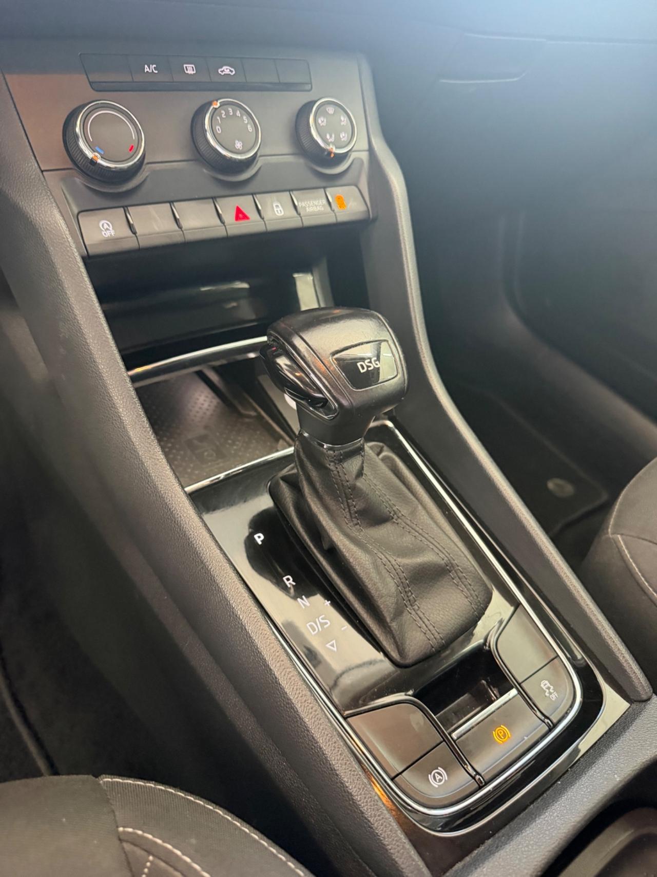 Skoda Karoq 1.6 TDI SCR DSG Style FINANZIABILE