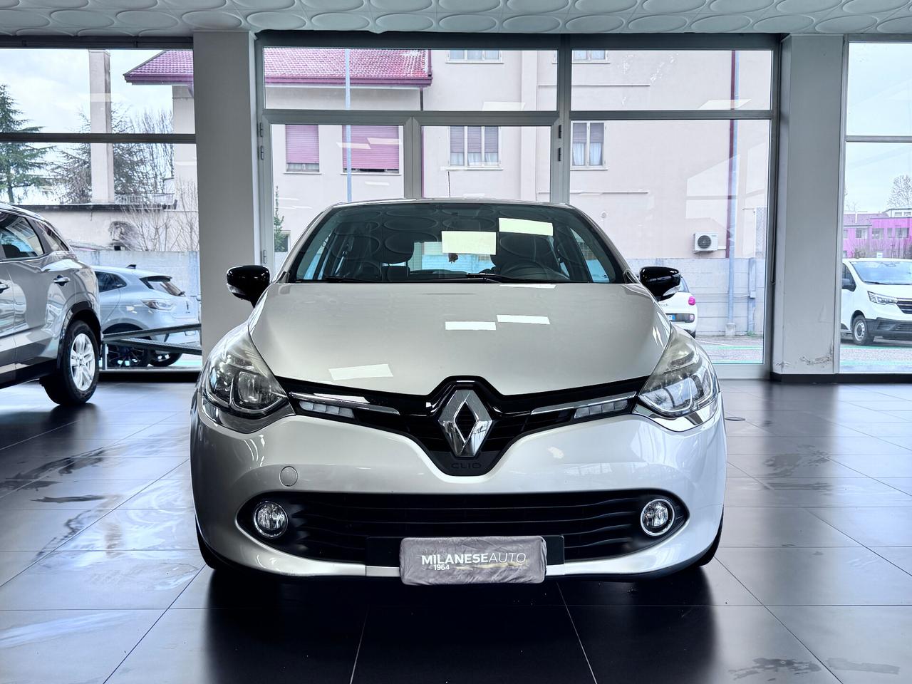 Renault Clio 1.2 75 CV 5 porte Duel