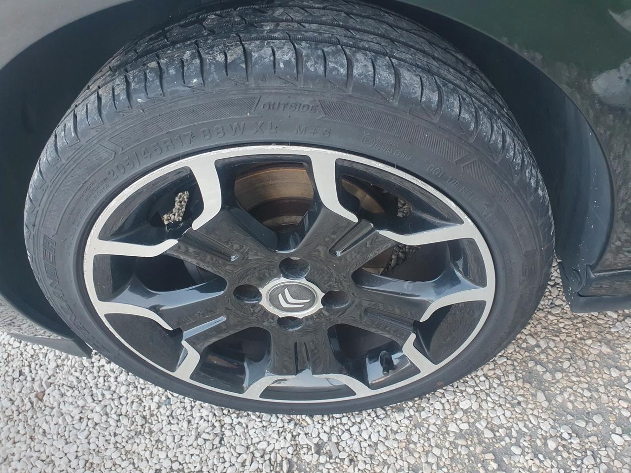 Ds DS3 3 1.4 HDi 70 Just Black