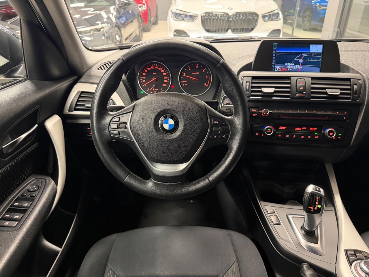 Bmw 118 118d 5p. Urban