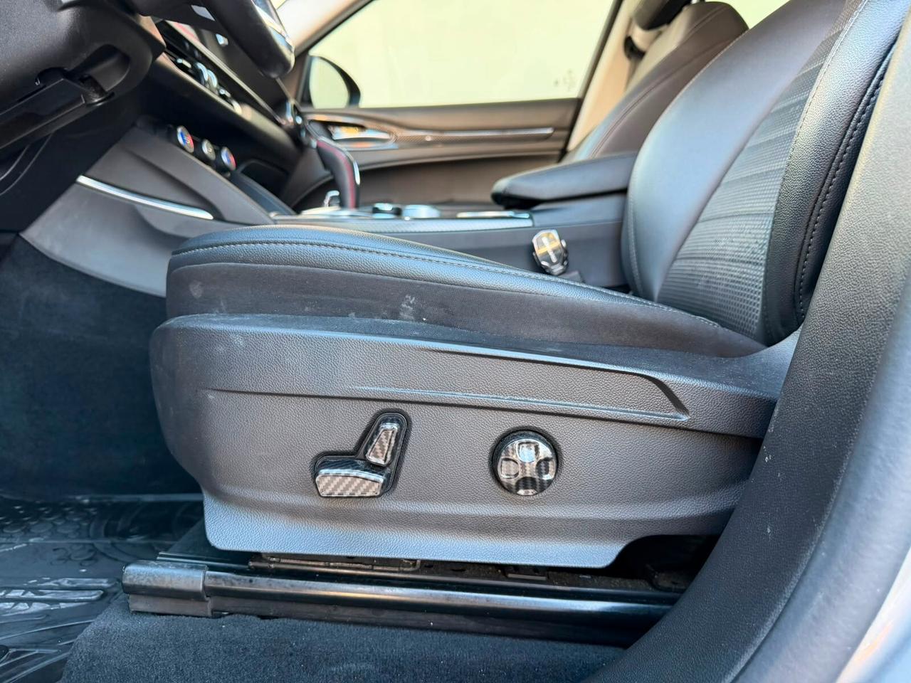 Alfa Romeo Stelvio 2.2 210 CV AT8 Q4 Veloce