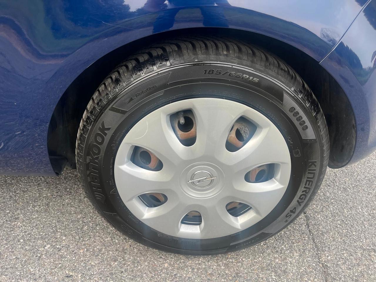 Opel Corsa 1.2 3 porte Club