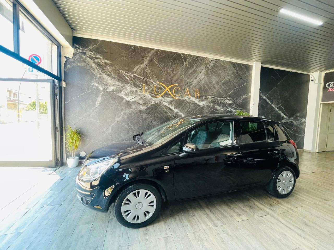 Opel Corsa 1.2 5 porte Cosmo