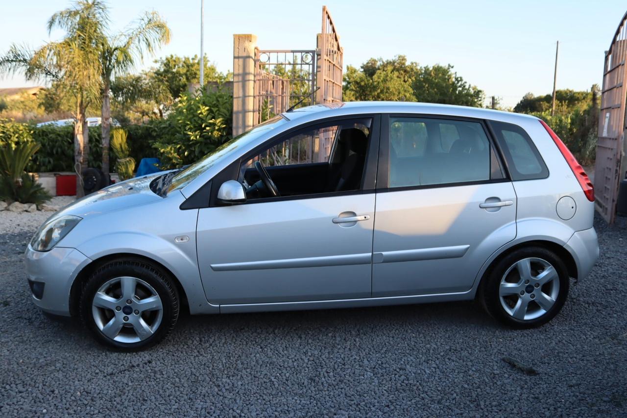 Ford Fiesta 1.4 TDCi 5p. Ghia