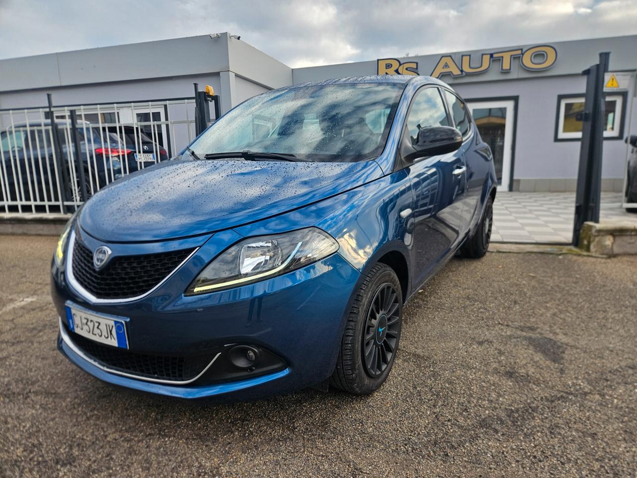Lancia Ypsilon 1.0 FireFly 5 porte S&S Hybrid Ecochic Gold