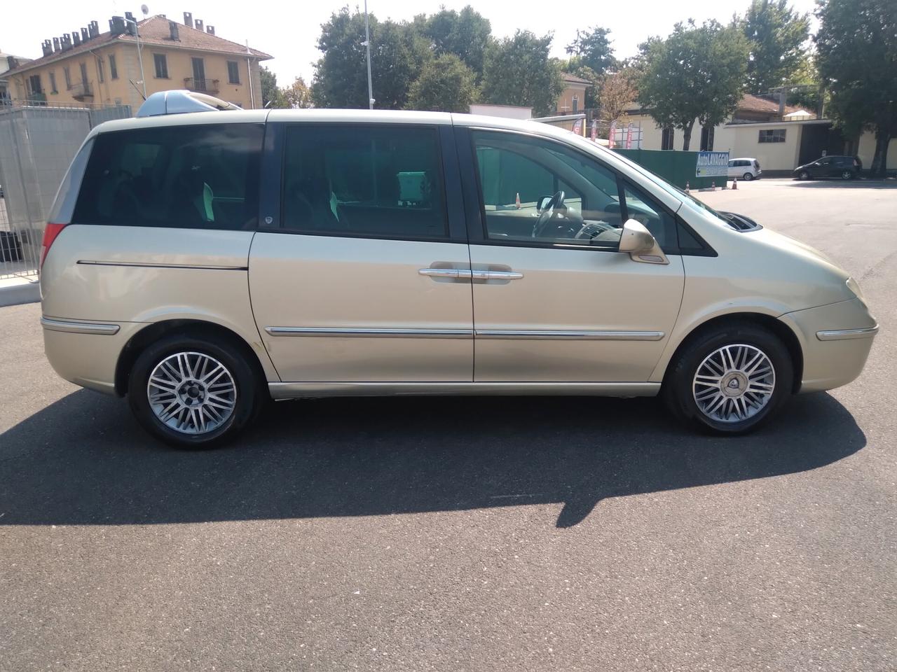 Lancia Phedra 2.0 MJT 136 CV Oro Plus cambio manuale 6marce