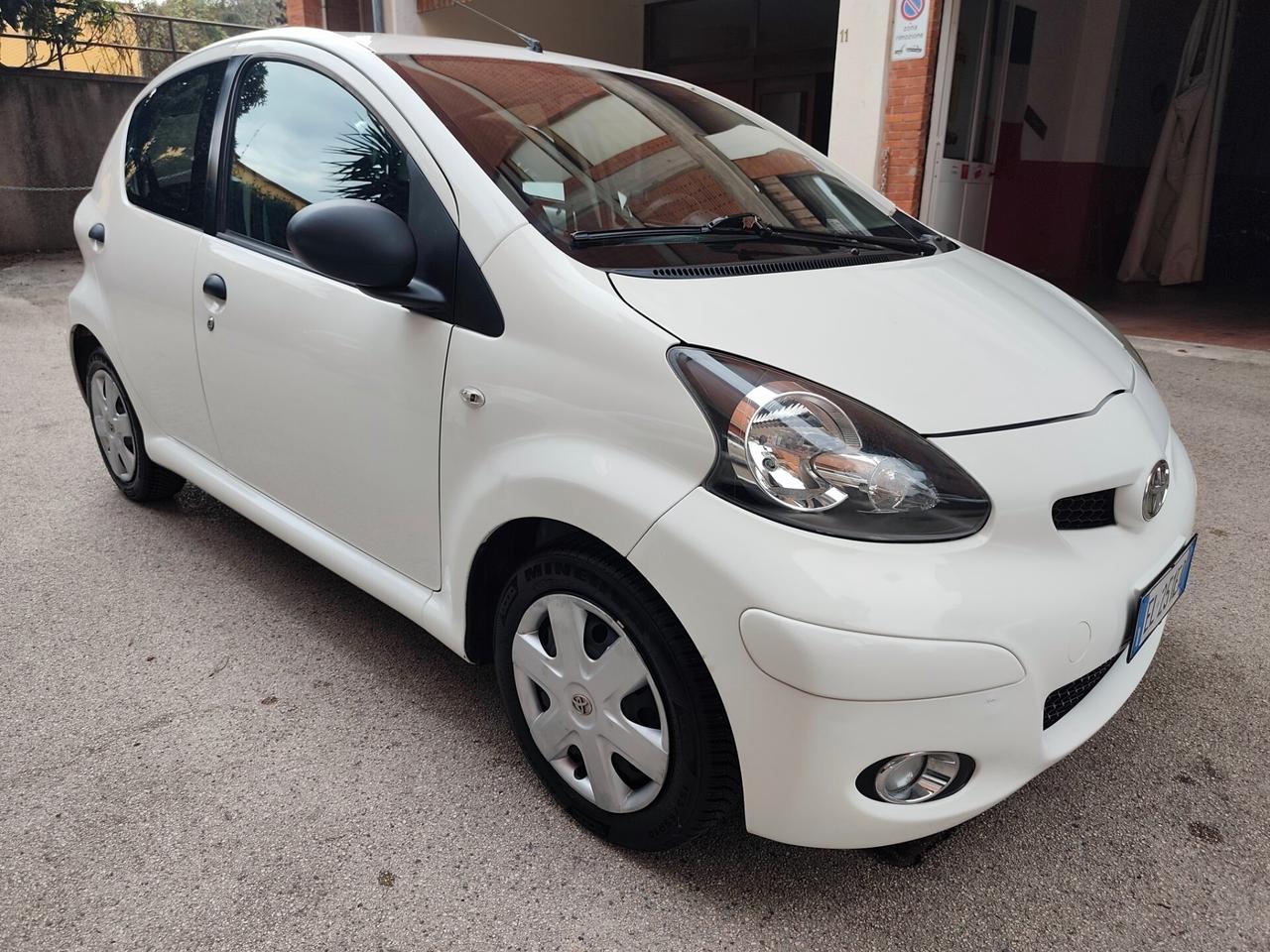 Toyota Aygo 1.0 12V VVT-i 5 porte Active