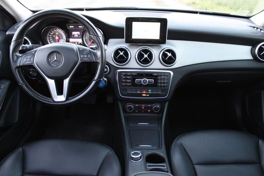 MERCEDES GLA 200 CDI *Tetto *Pelle *Camera