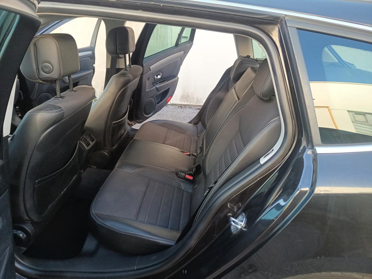 Renault Laguna 2.0 dCi 175CV SporTour Proactive 4Control ESM